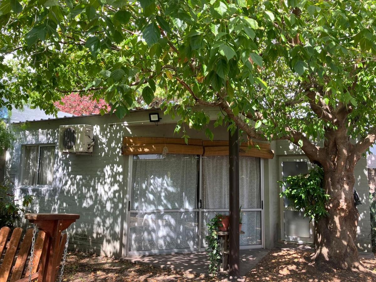 Monoambiente 4 Blocks Away From The Beach!